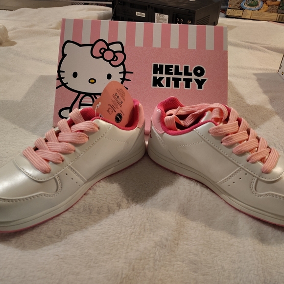 Hello Kitty Kids Shoes - Pink and White - Picture 3 of 4